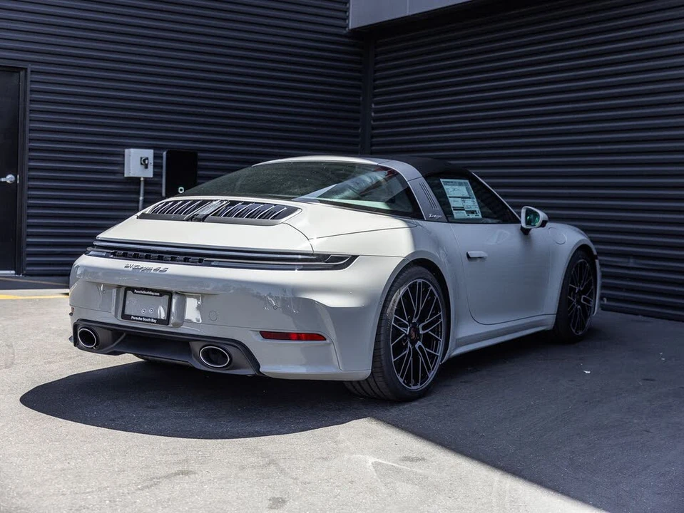 2026 Porsche 992 Targa 4 & 4S - Image 10 of 30