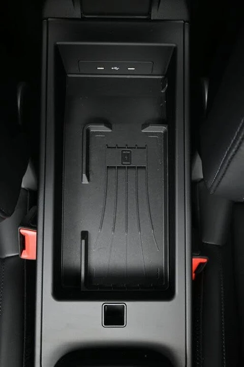 2026 Porsche 992 Targa 4 & 4S - Image 21 of 31