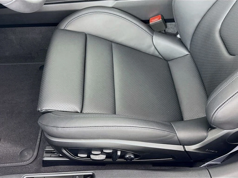 2026 Porsche 992 Targa 4 & 4S - Image 12 of 31