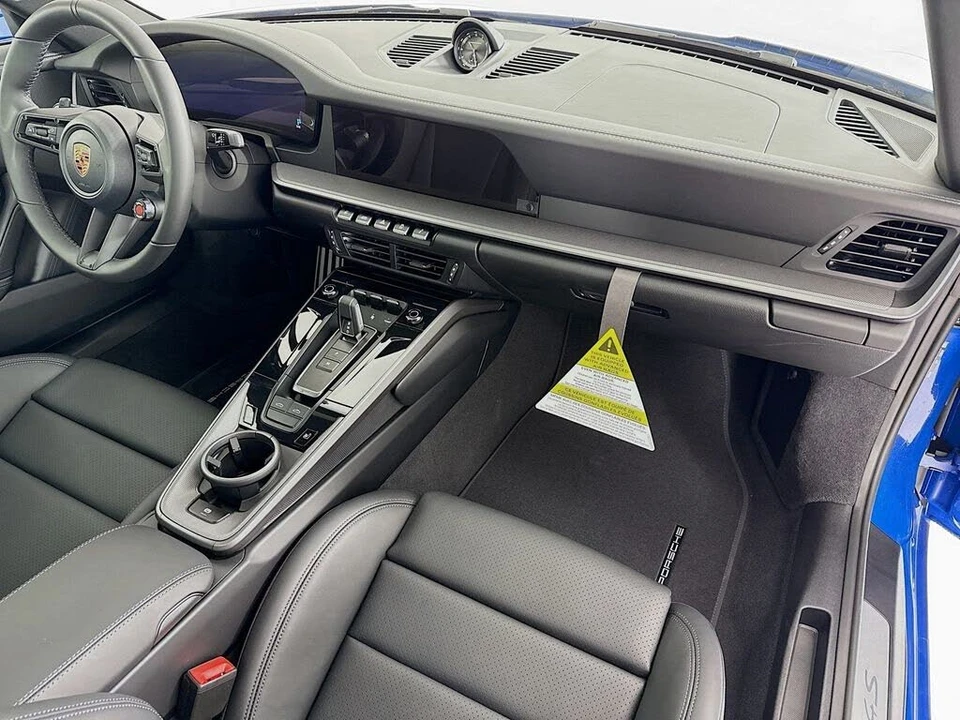2026 Porsche 992 Targa 4 & 4S - Image 28 of 31
