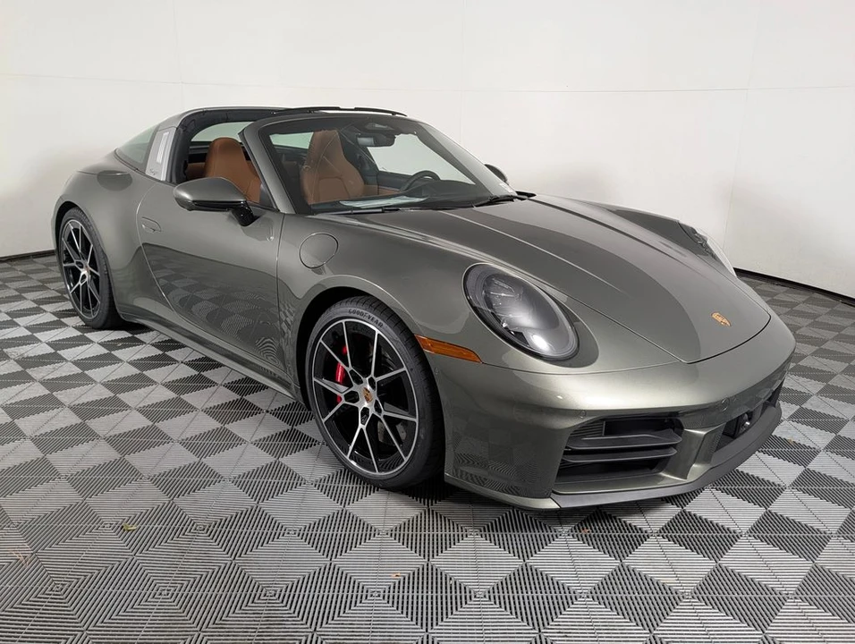 2026 Porsche 992 Targa 4 & 4S - Image 9 of 31