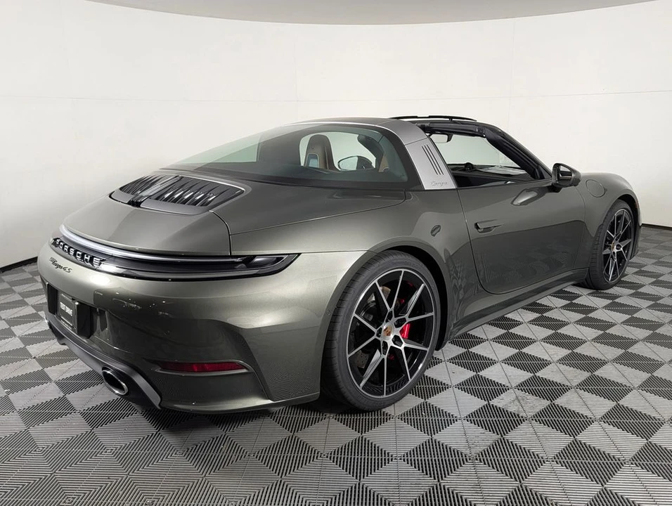 2026 Porsche 992 Targa 4 & 4S - Image 7 of 31