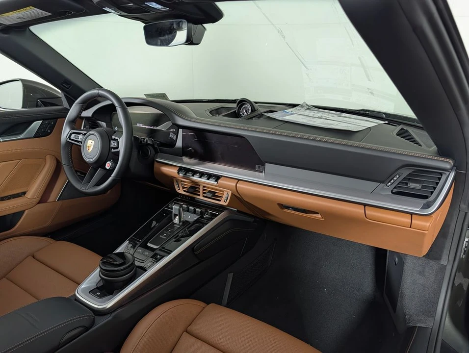 2026 Porsche 992 Targa 4 & 4S - Image 18 of 31