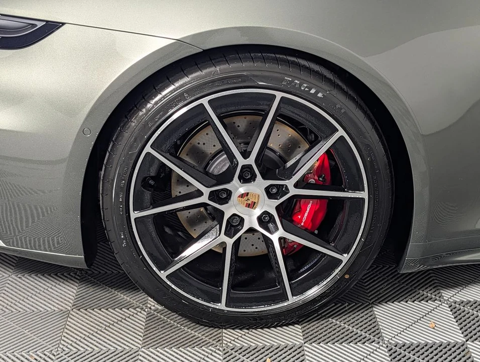 2026 Porsche 992 Targa 4 & 4S - Image 13 of 31