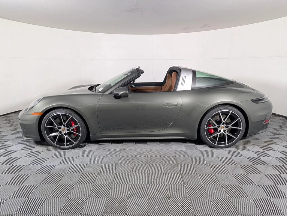 2026 Porsche 992 Targa 4 & 4S - Image 2 of 31