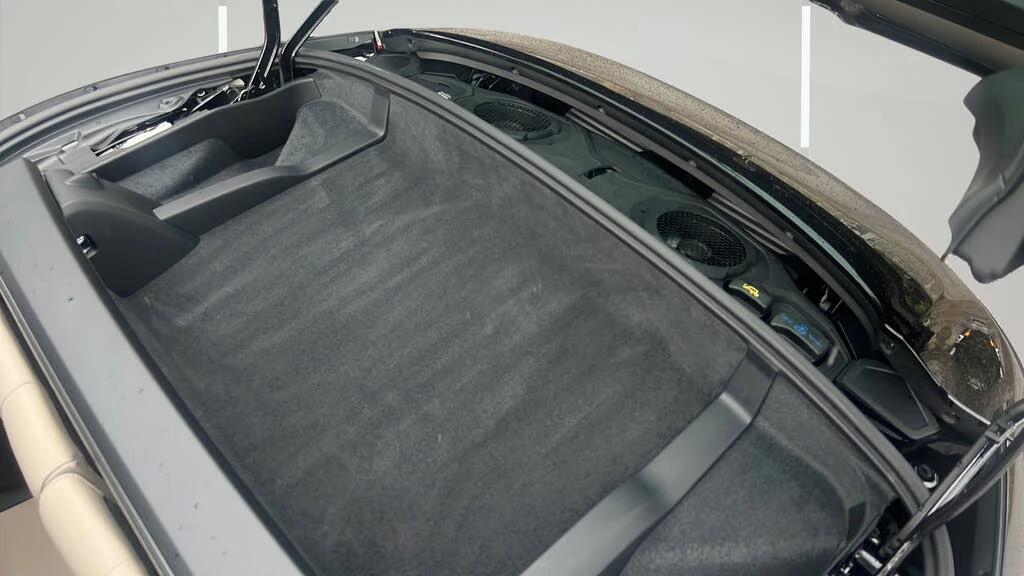 2026 Porsche 992 Targa 4 & 4S - Image 17 of 31
