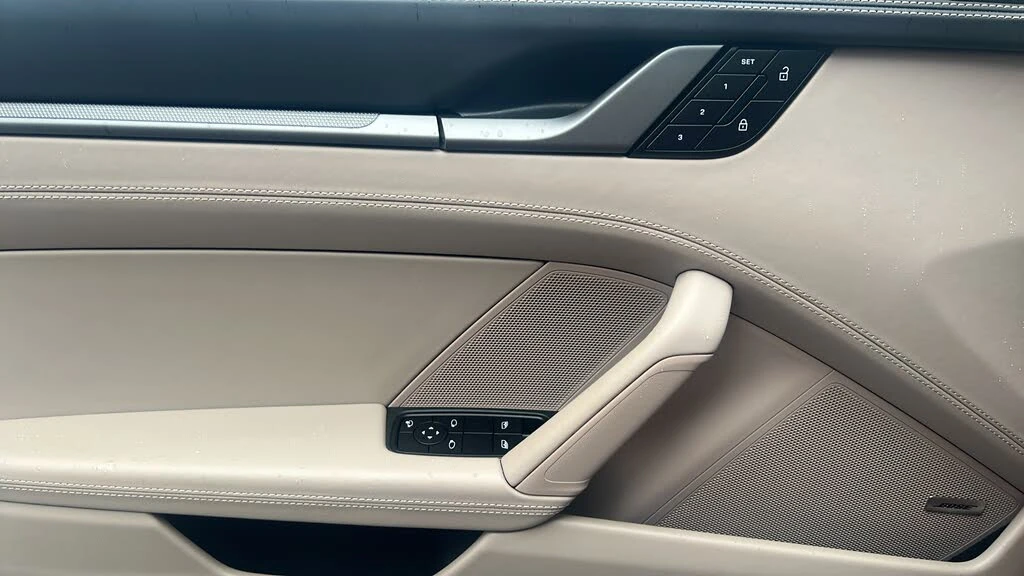 2026 Porsche 992 Targa 4 & 4S - Image 24 of 31