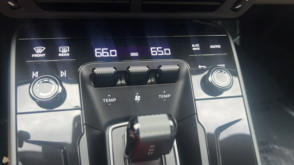 2026 Porsche 992 Targa 4 & 4S - Image 28 of 31