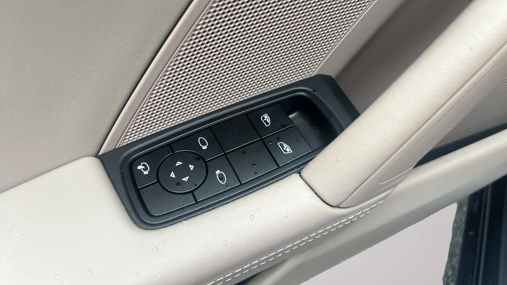 2026 Porsche 992 Targa 4 & 4S - Image 25 of 31