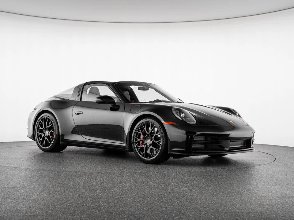 2026 Porsche 992 Targa 4 & 4S - Image 8 of 31