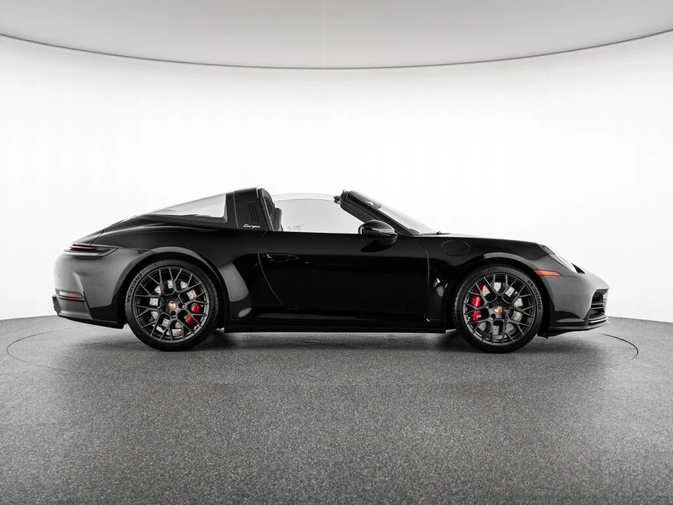 2026 Porsche 992 Targa 4 & 4S - Image 7 of 31