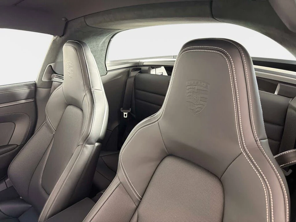 2026 Porsche 992 Targa 4 & 4S - Image 29 of 31
