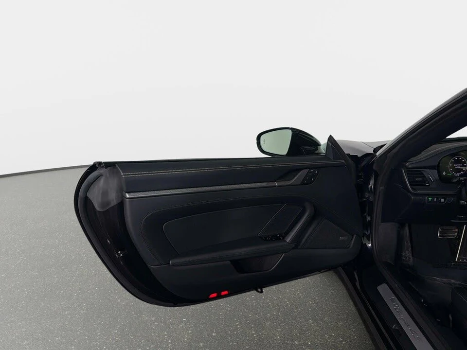 2026 Porsche 992 Targa 4 & 4S - Image 26 of 31