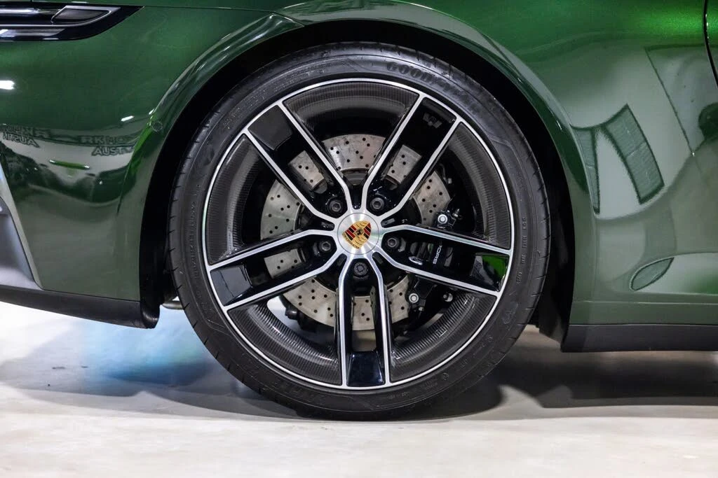 2026 Porsche 992 Targa 4 & 4S - Image 24 of 31