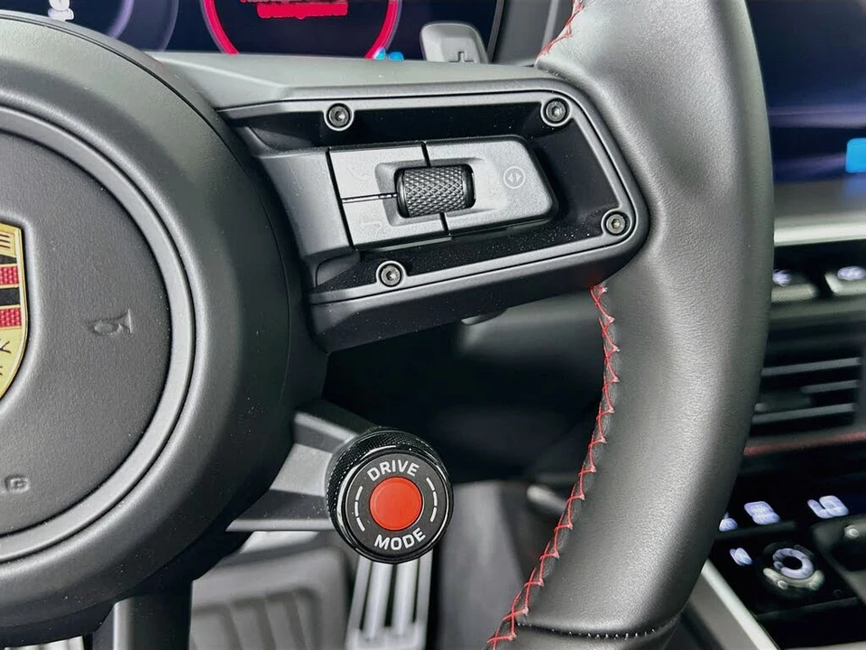 2026 Porsche 992 Targa 4 & 4S - Image 19 of 31