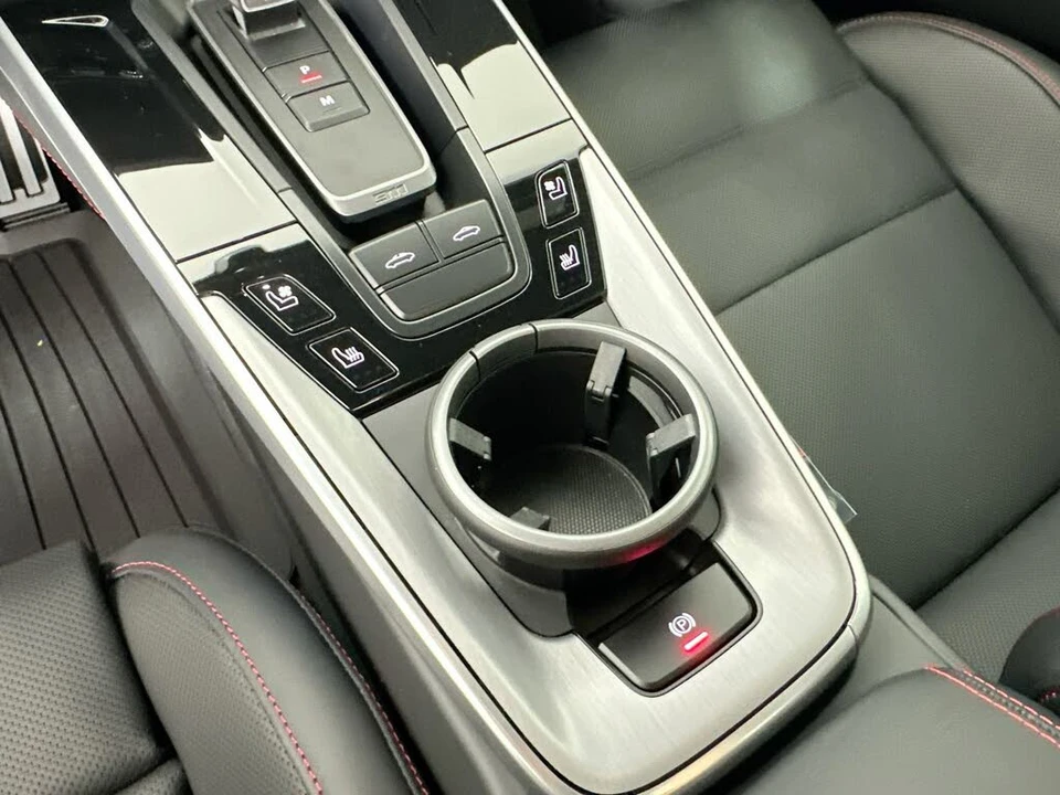 2026 Porsche 992 Targa 4 & 4S - Image 29 of 31