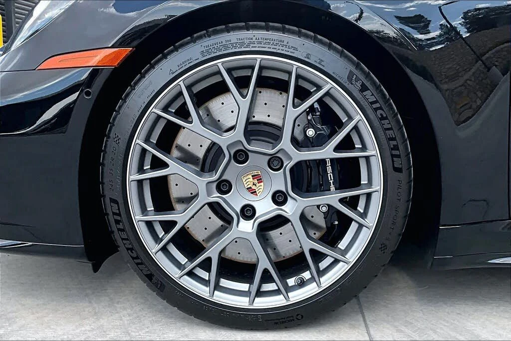2026 Porsche 992 Targa 4 & 4S - Image 11 of 26