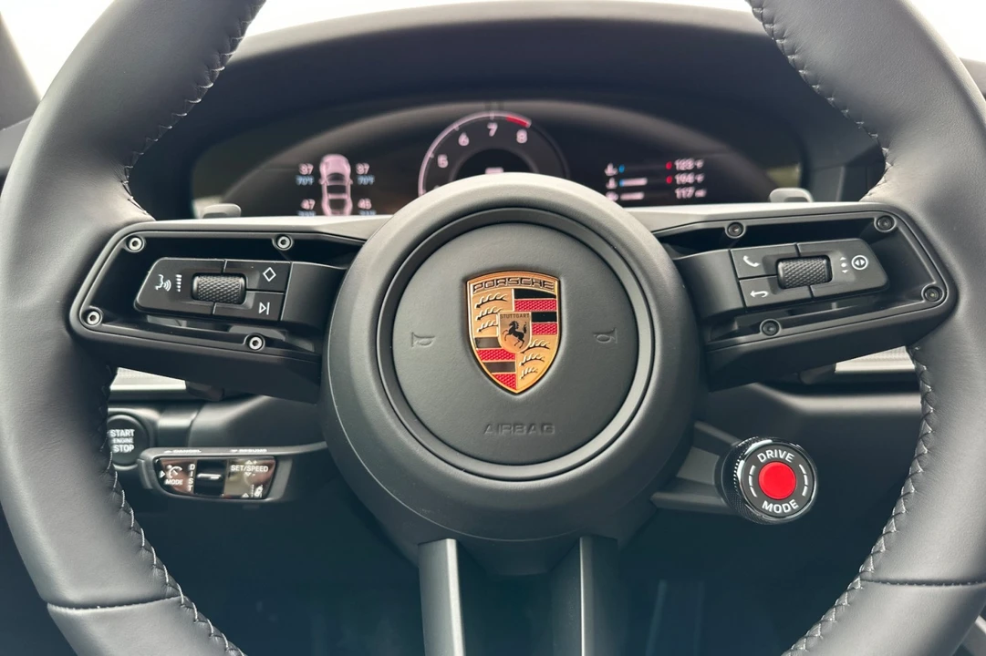 2026 Porsche 992 Targa 4 & 4S - Image 23 of 28