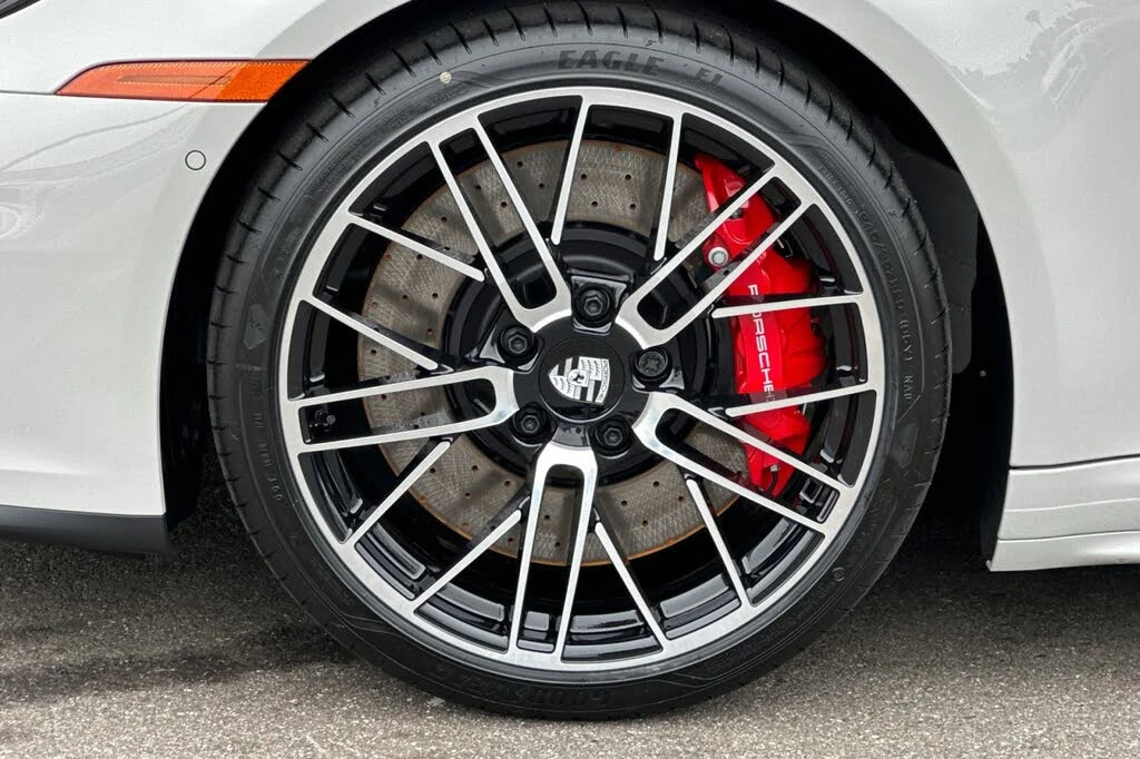 2026 Porsche 992 Targa 4 & 4S - Image 26 of 28