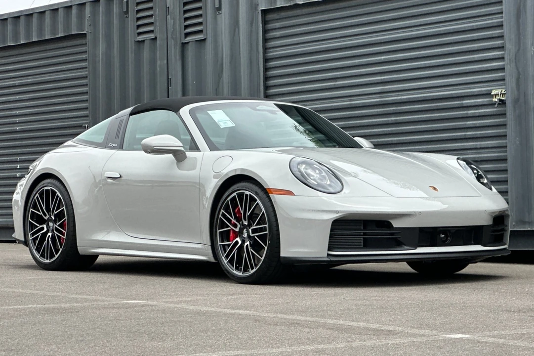 2026 Porsche 992 Targa 4 & 4S - Image 12 of 28