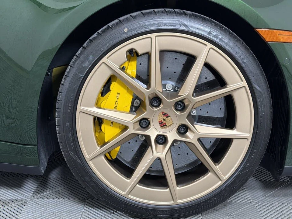 2026 Porsche 992 Targa 4 & 4S - Image 13 of 29