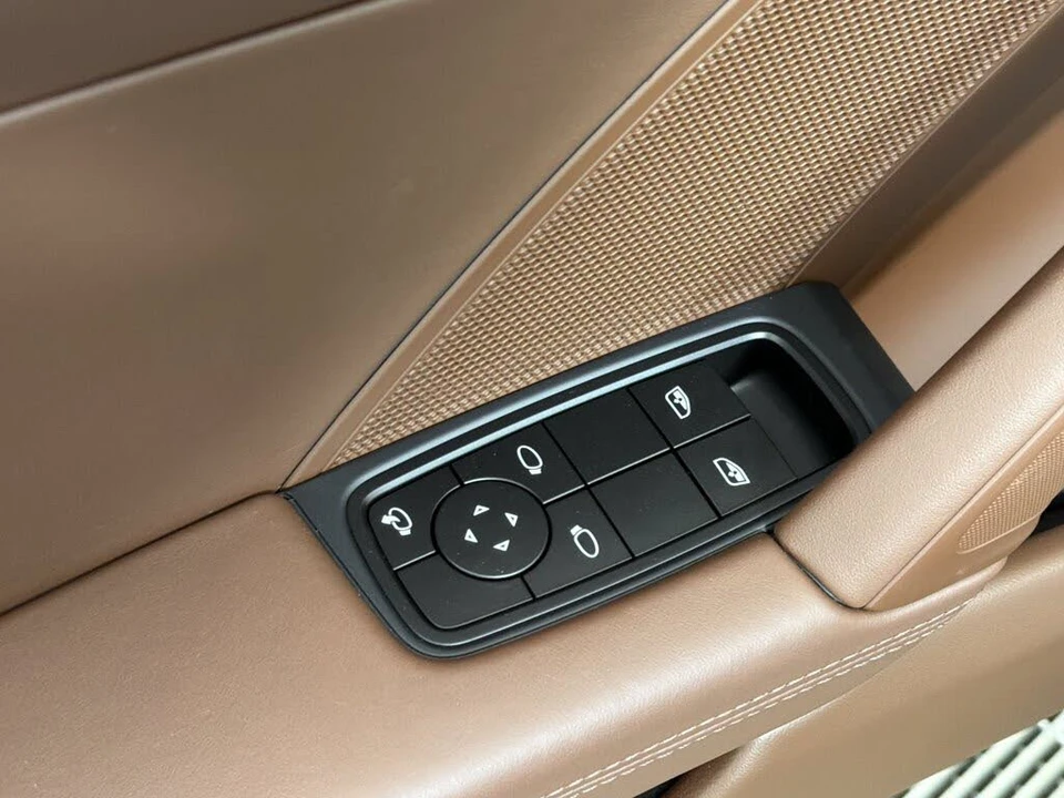 2026 Porsche 992 Targa 4 & 4S - Image 26 of 29