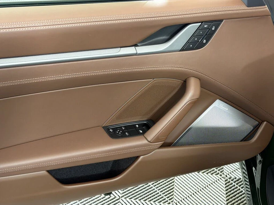 2026 Porsche 992 Targa 4 & 4S - Image 14 of 29