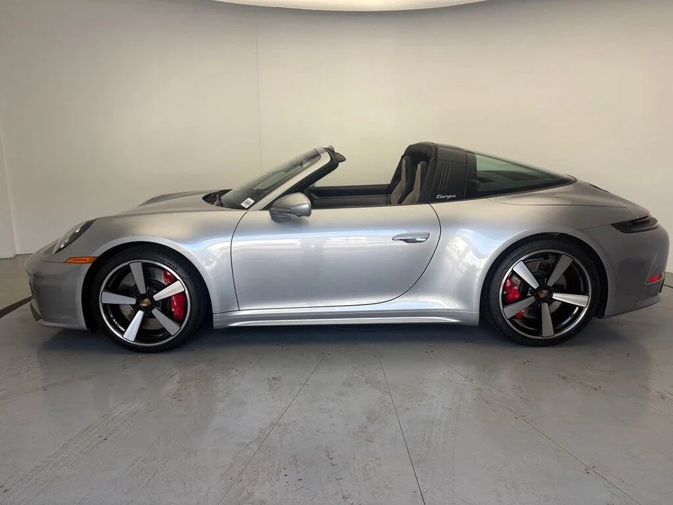 2026 Porsche 992 Targa 4 & 4S - Image 8 of 27