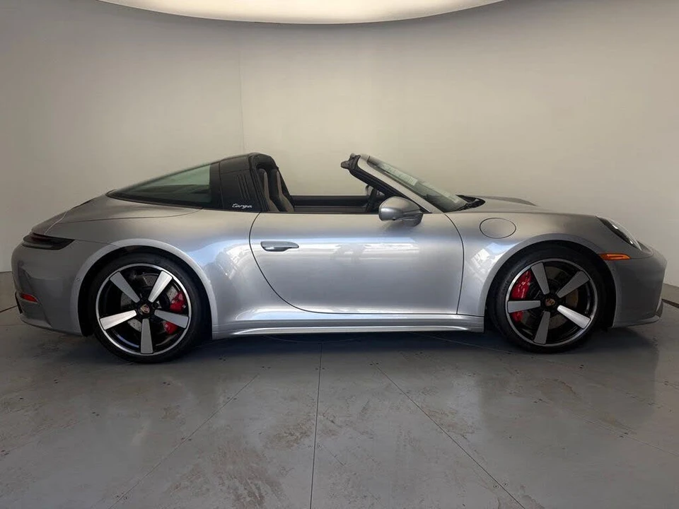 2026 Porsche 992 Targa 4 & 4S - Image 9 of 27