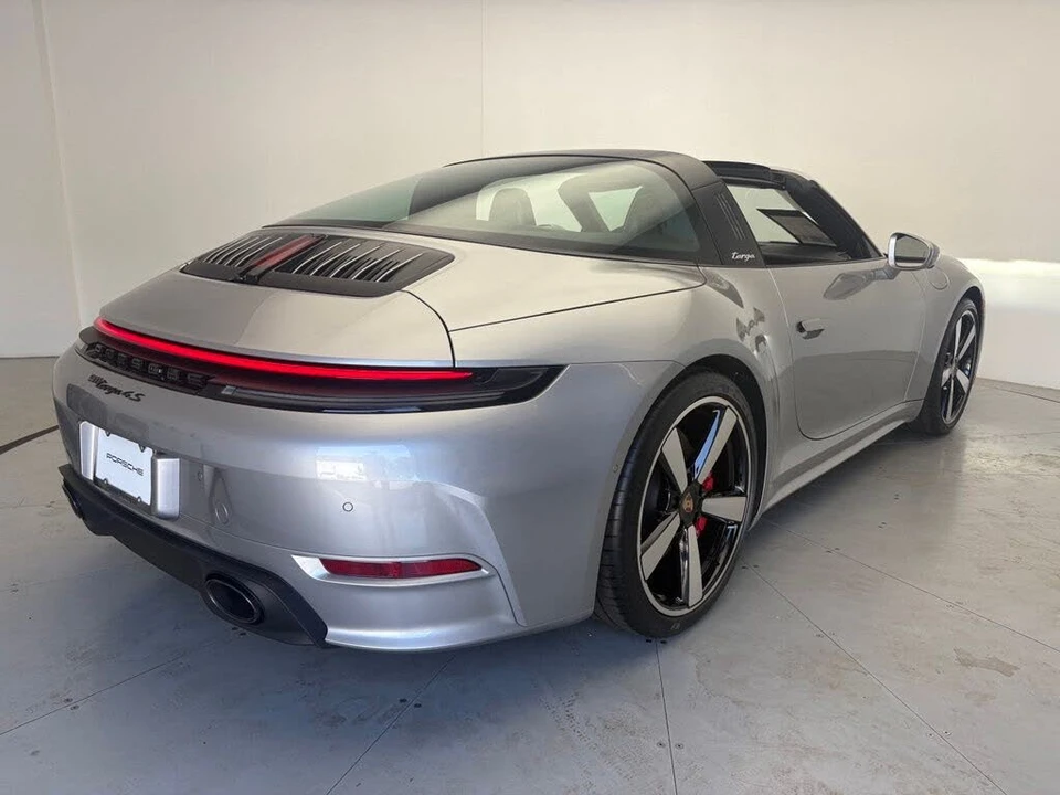2026 Porsche 992 Targa 4 & 4S - Image 3 of 27