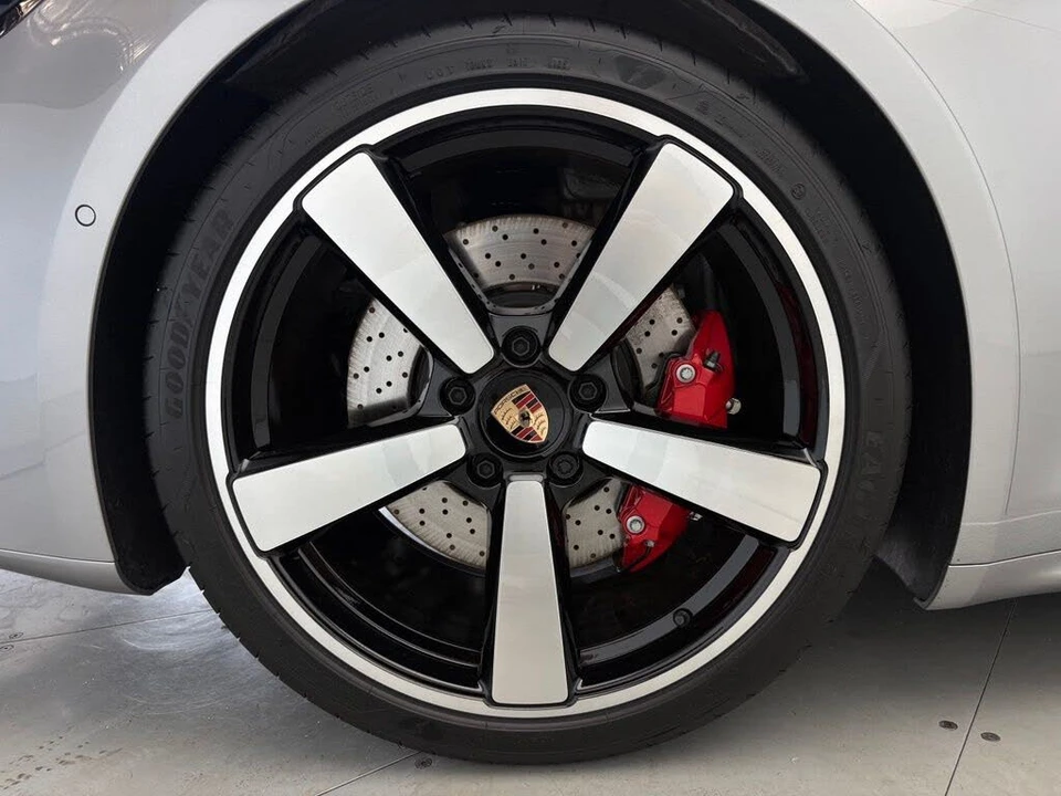 2026 Porsche 992 Targa 4 & 4S - Image 27 of 27