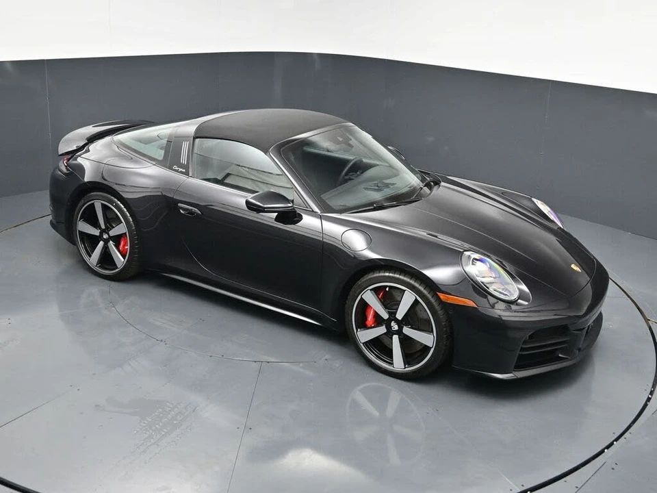 2026 Porsche 992 Targa 4 & 4S - Image 18 of 31