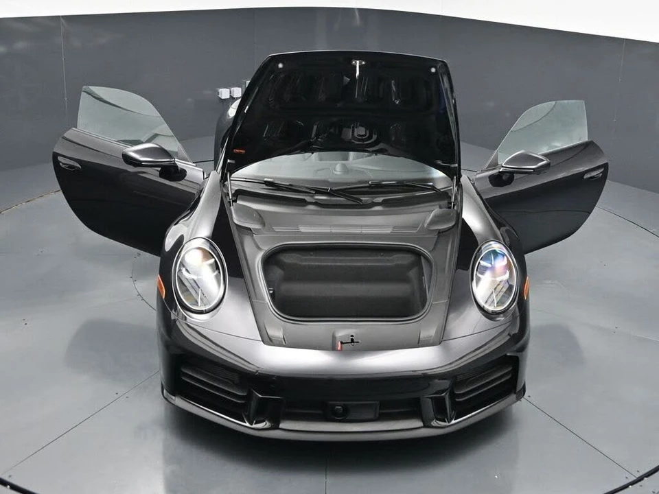 2026 Porsche 992 Targa 4 & 4S - Image 28 of 31
