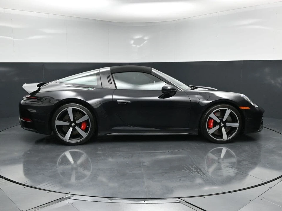 2026 Porsche 992 Targa 4 & 4S - Image 9 of 31
