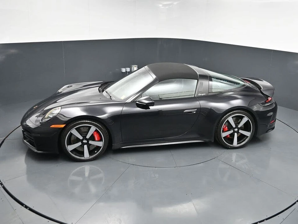 2026 Porsche 992 Targa 4 & 4S - Image 13 of 31