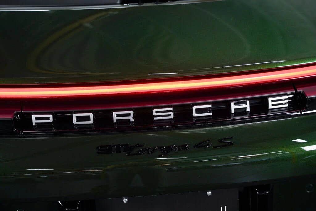 2026 Porsche 992 Targa 4 & 4S - Image 23 of 31