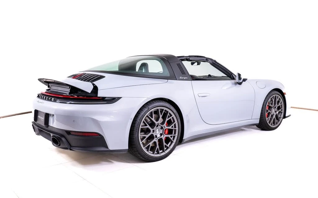 2026 Porsche 992 Targa 4 & 4S - Image 7 of 24