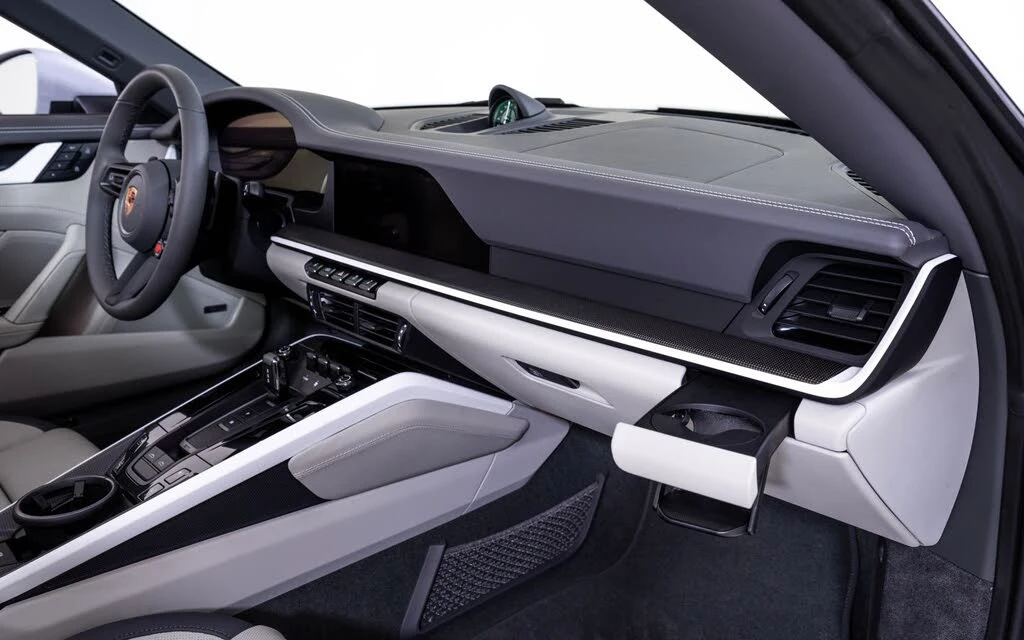 2026 Porsche 992 Targa 4 & 4S - Image 22 of 24