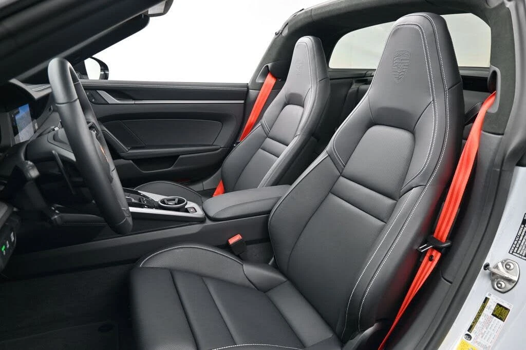 2026 Porsche 992 Targa 4 & 4S - Image 5 of 31