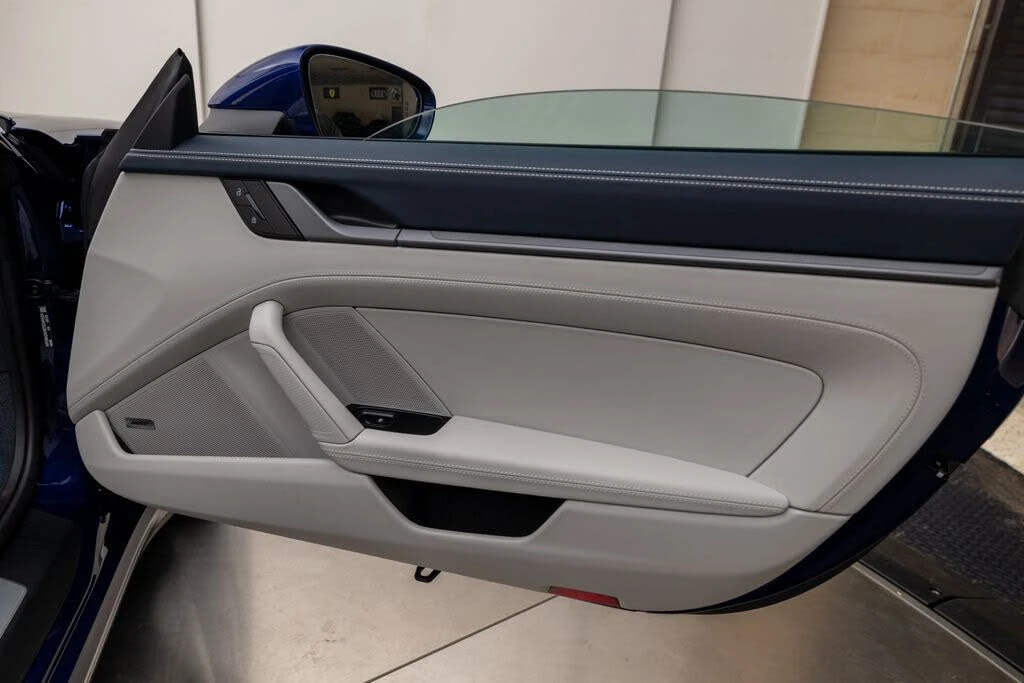 2026 Porsche 992 Targa 4 & 4S - Image 29 of 31