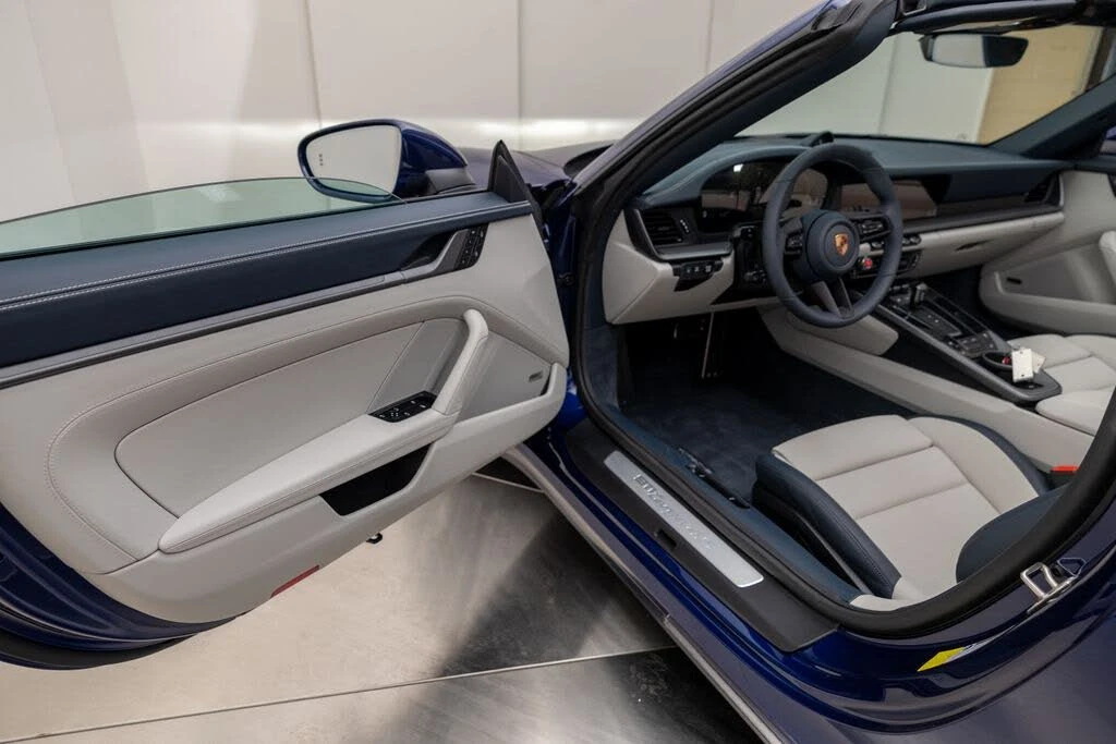 2026 Porsche 992 Targa 4 & 4S - Image 18 of 31