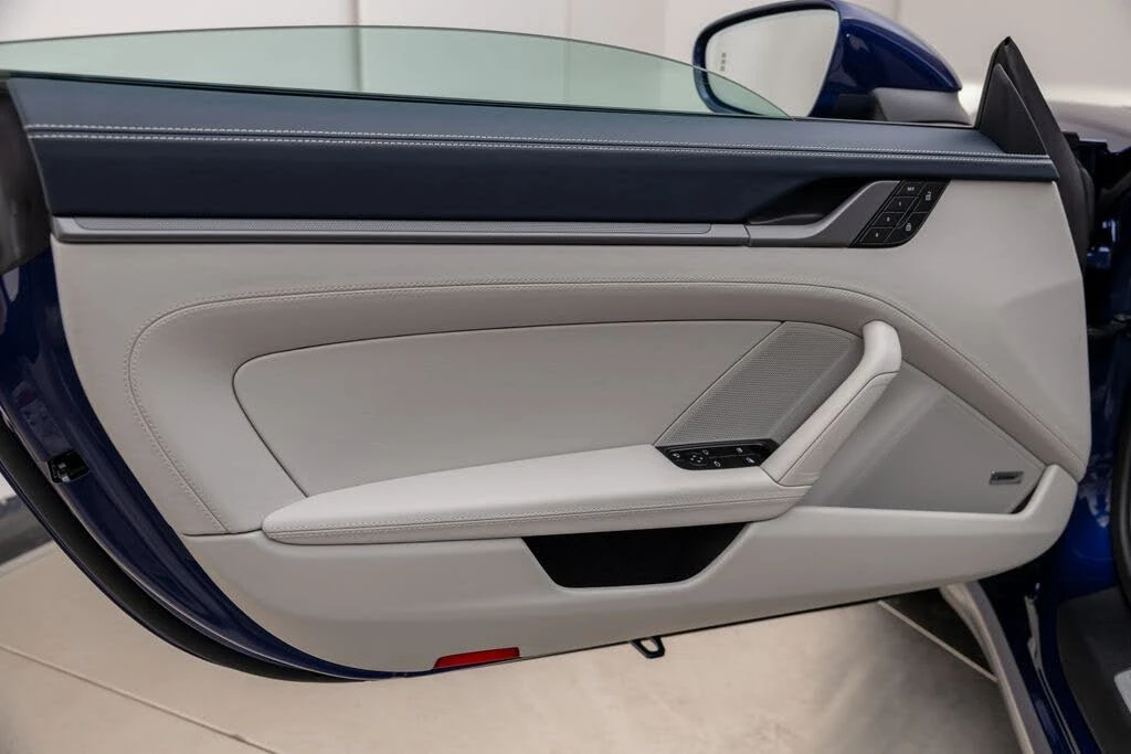 2026 Porsche 992 Targa 4 & 4S - Image 28 of 31