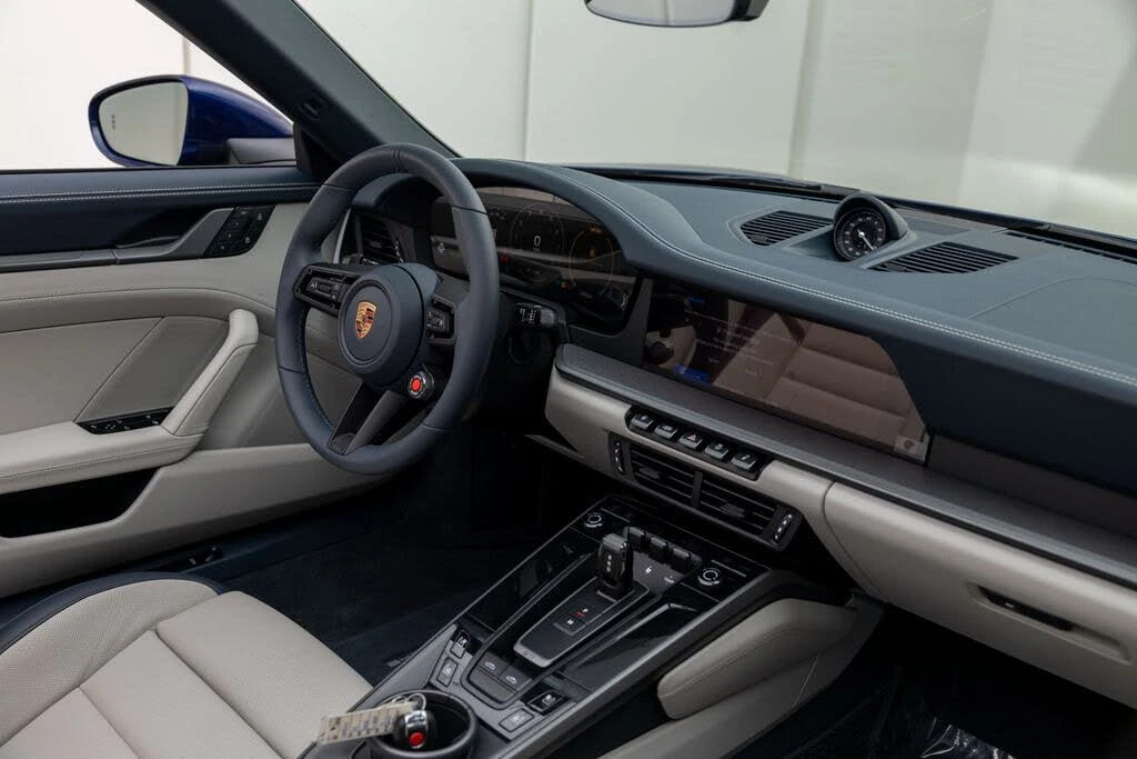 2026 Porsche 992 Targa 4 & 4S - Image 24 of 31