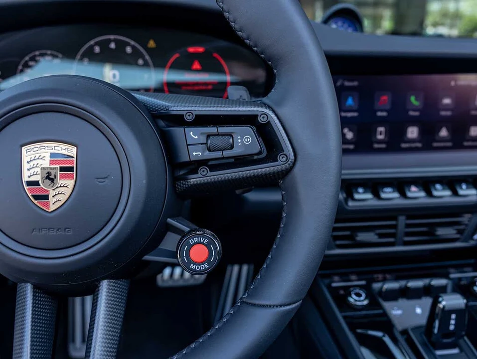 2026 Porsche 992 Targa 4 & 4S - Image 17 of 31