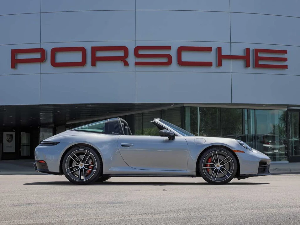 2026 Porsche 992 Targa 4 & 4S - Image 9 of 31