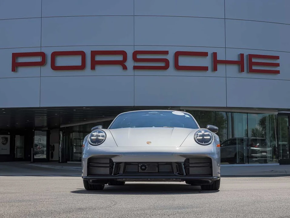2026 Porsche 992 Targa 4 & 4S - Image 7 of 31