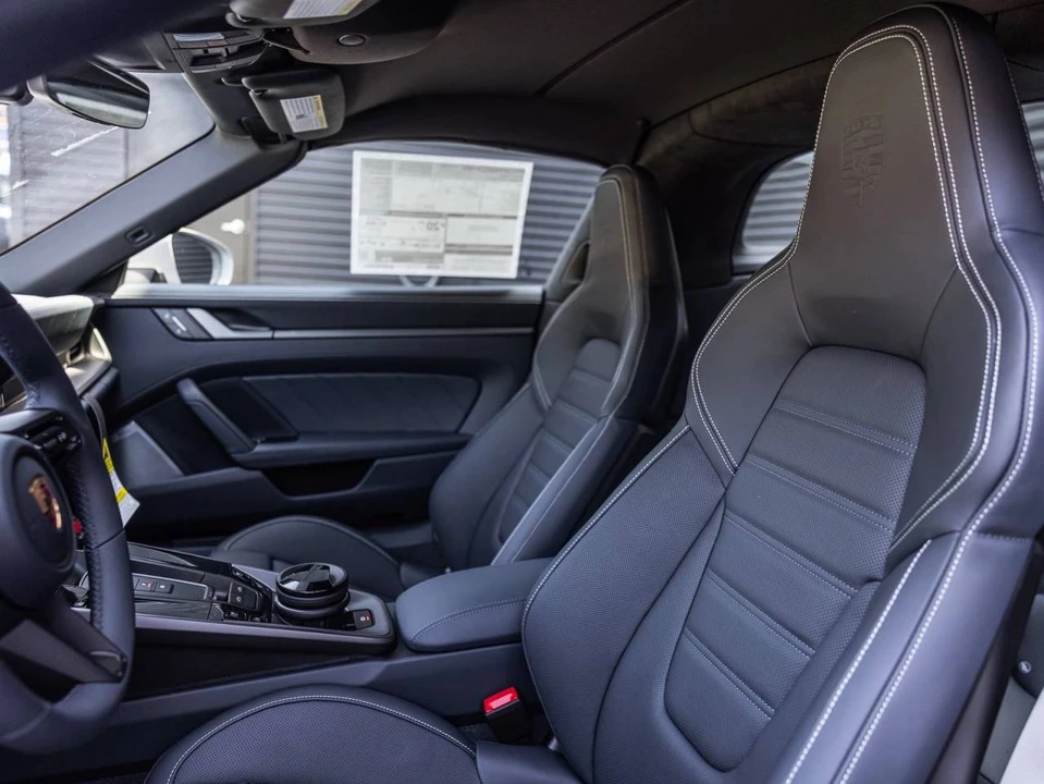 2026 Porsche 992 Targa 4 & 4S - Image 5 of 5