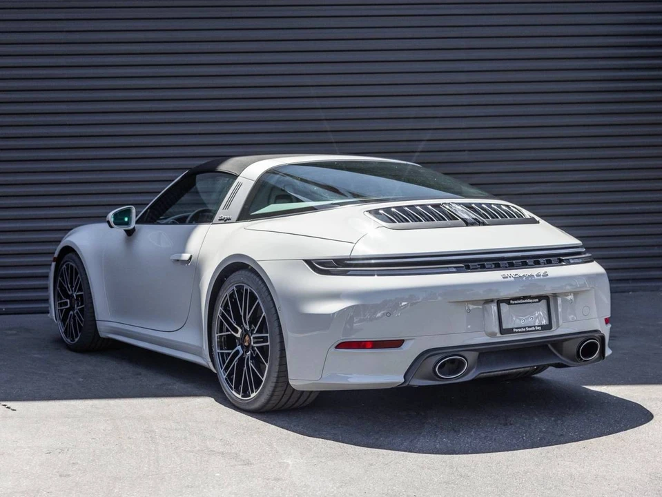 2026 Porsche 992 Targa 4 & 4S - Image 3 of 5