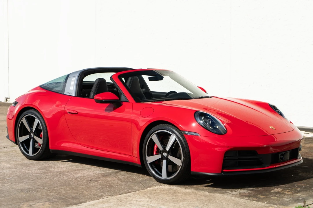 2026 Porsche - Image 7 of 31