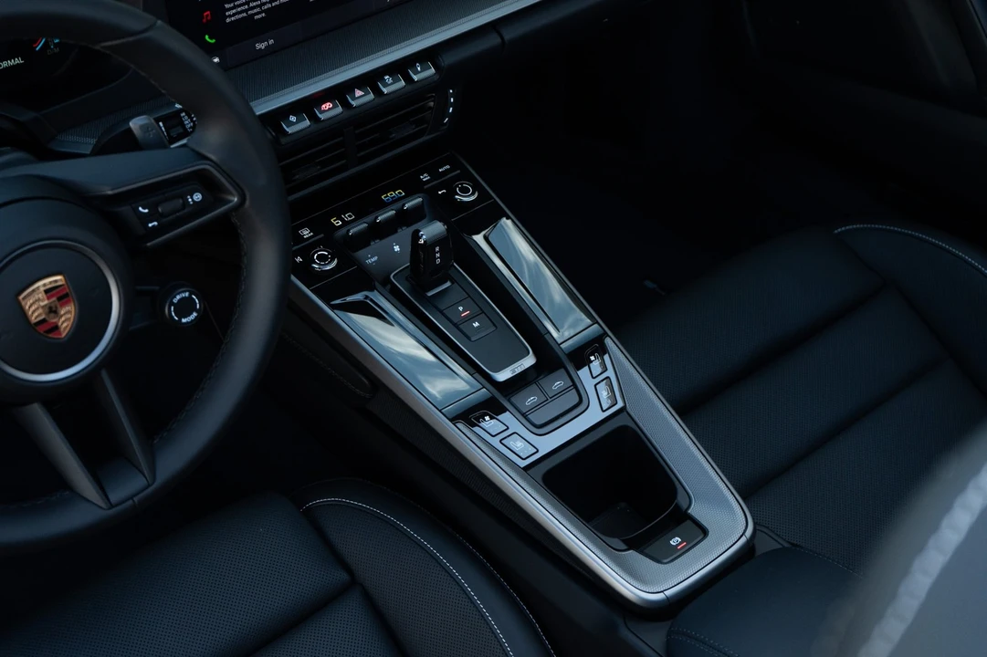 2026 Porsche - Image 22 of 31